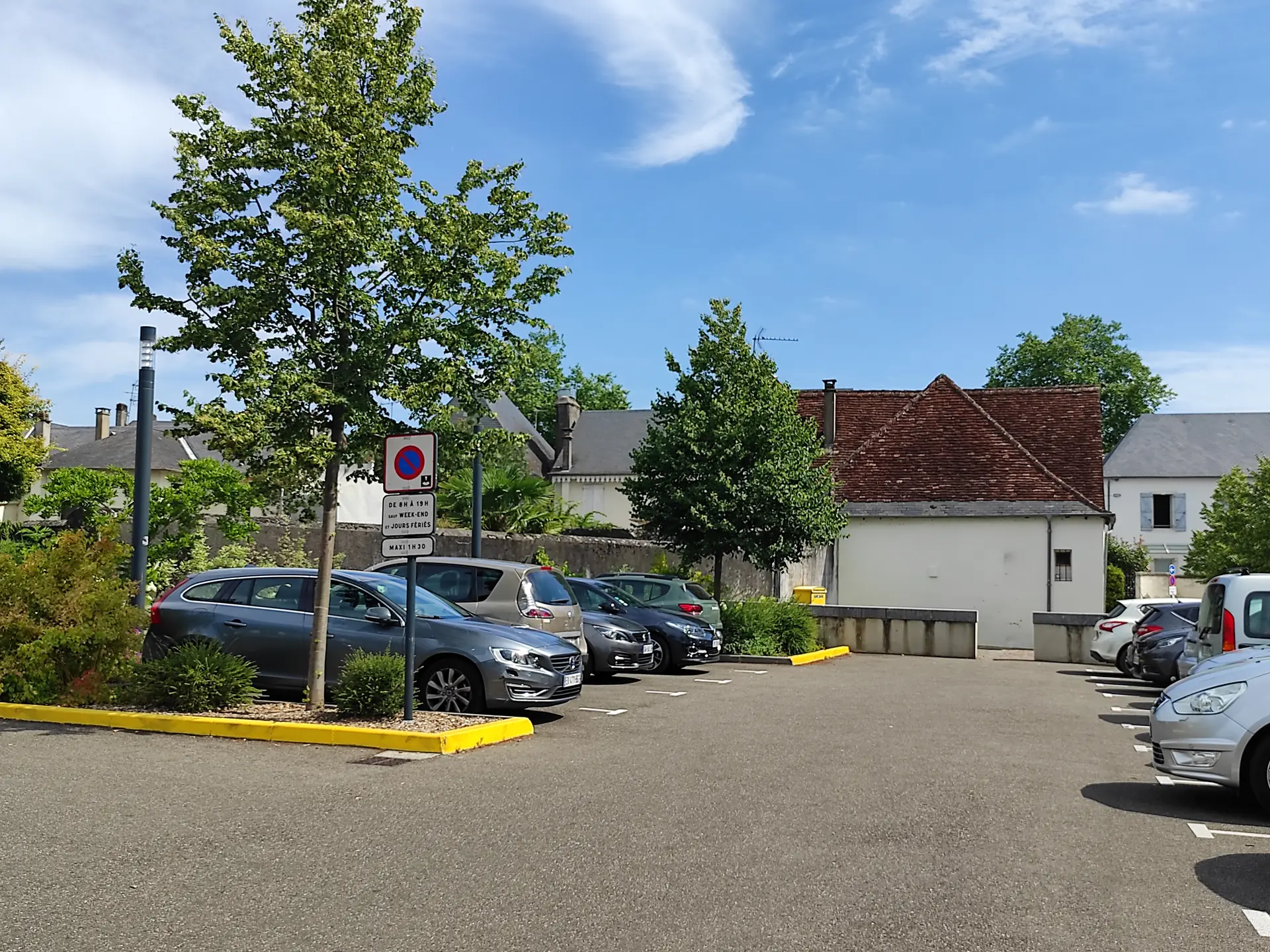 Parking de la cité Lescar