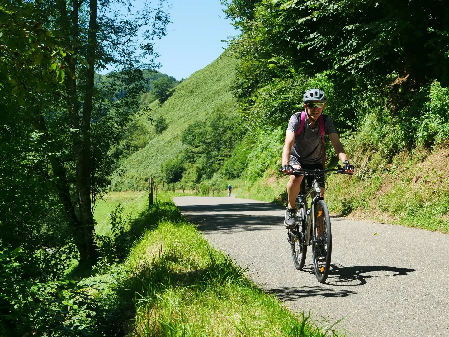 Castelloubon vélo nature personnage 7 ©OTLourdes_août2023