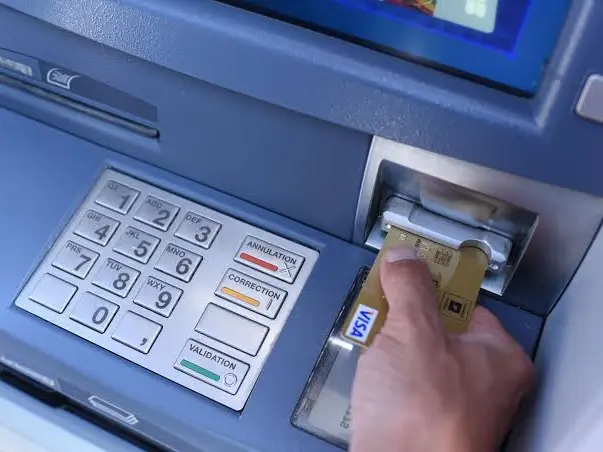 distributeur de billets loudenvielle
