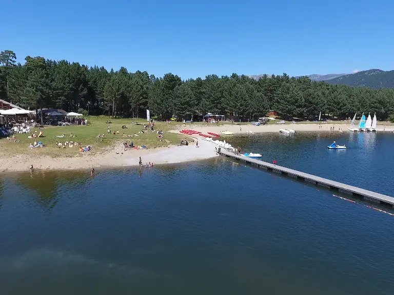 66-matemale-aire-etape-camping-car-park-03