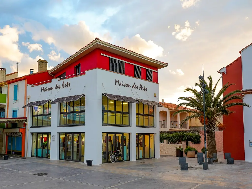 PORT BARCARES MAISON DES ARTS