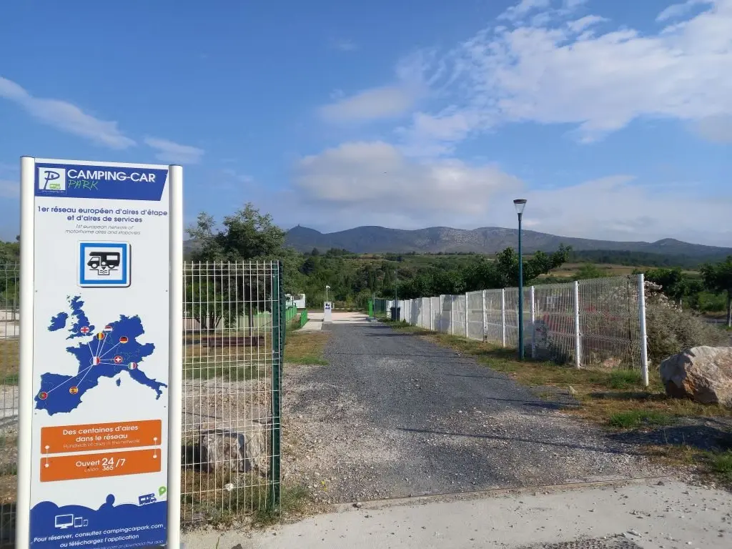 CASES DE PENE CAMPING CAR