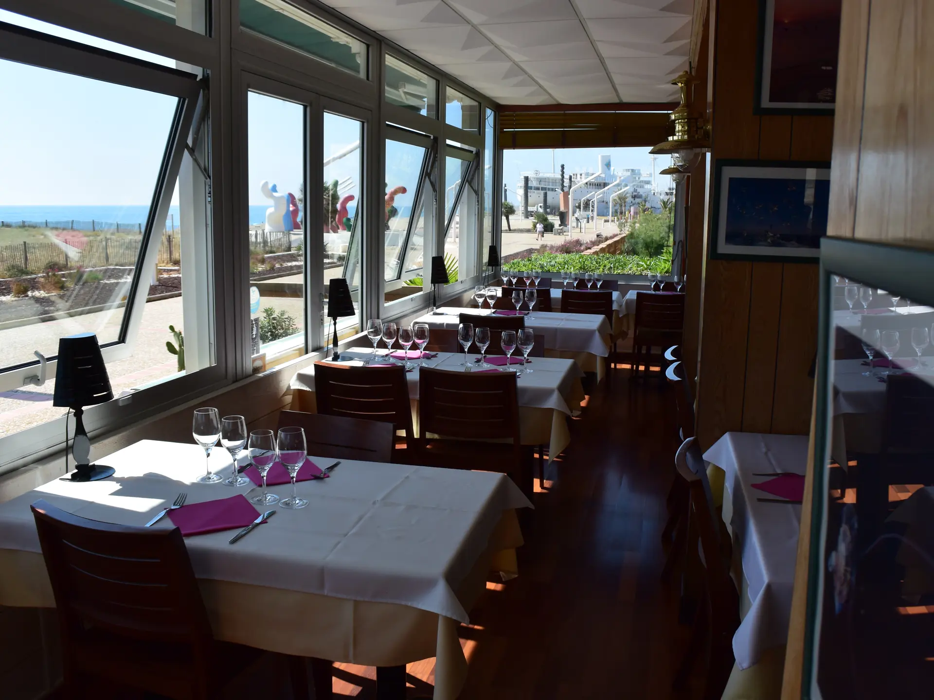 PORT BARCARES LAMPARO