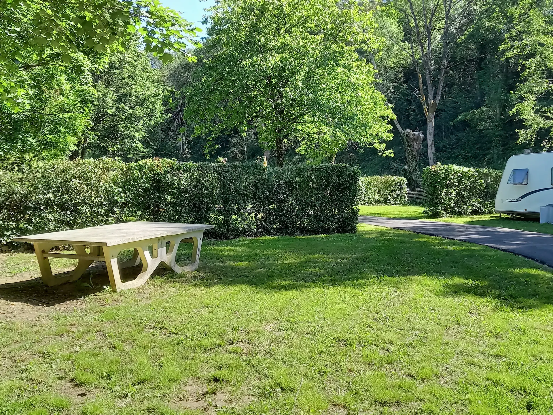 emplacement - camping de l'Etruyère - La Tardière