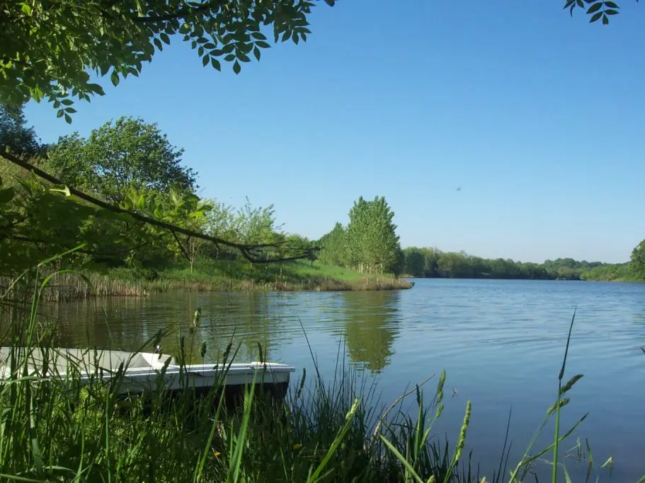 Lac-Rochereau - Bazoges en Pareds - 85