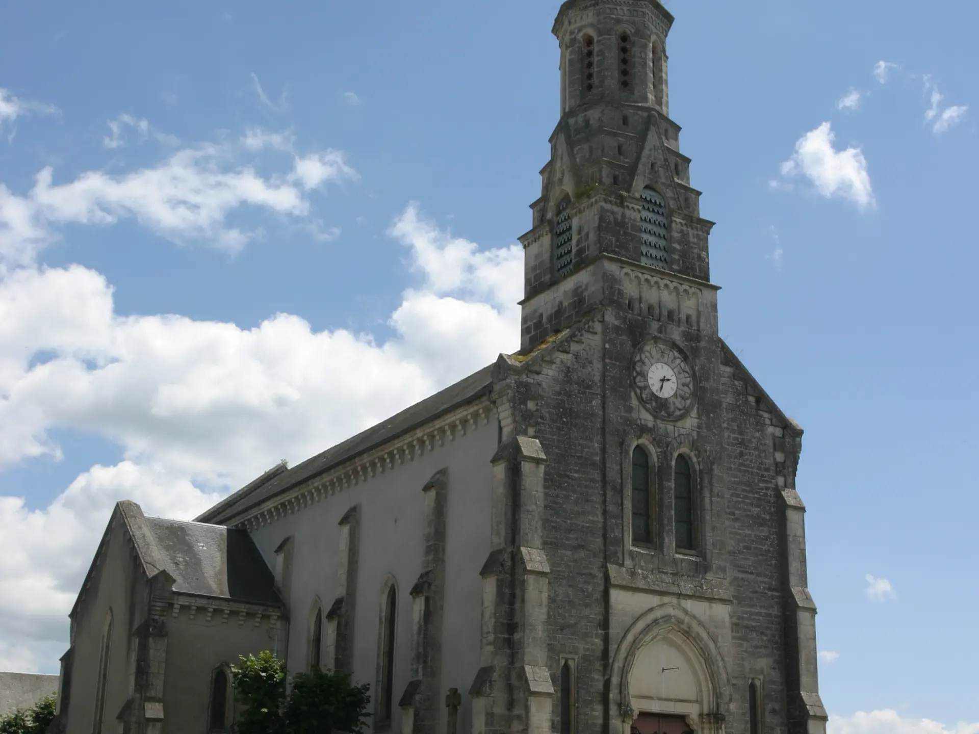 Eglise de Saint-Vitte-Sur-Briance_1