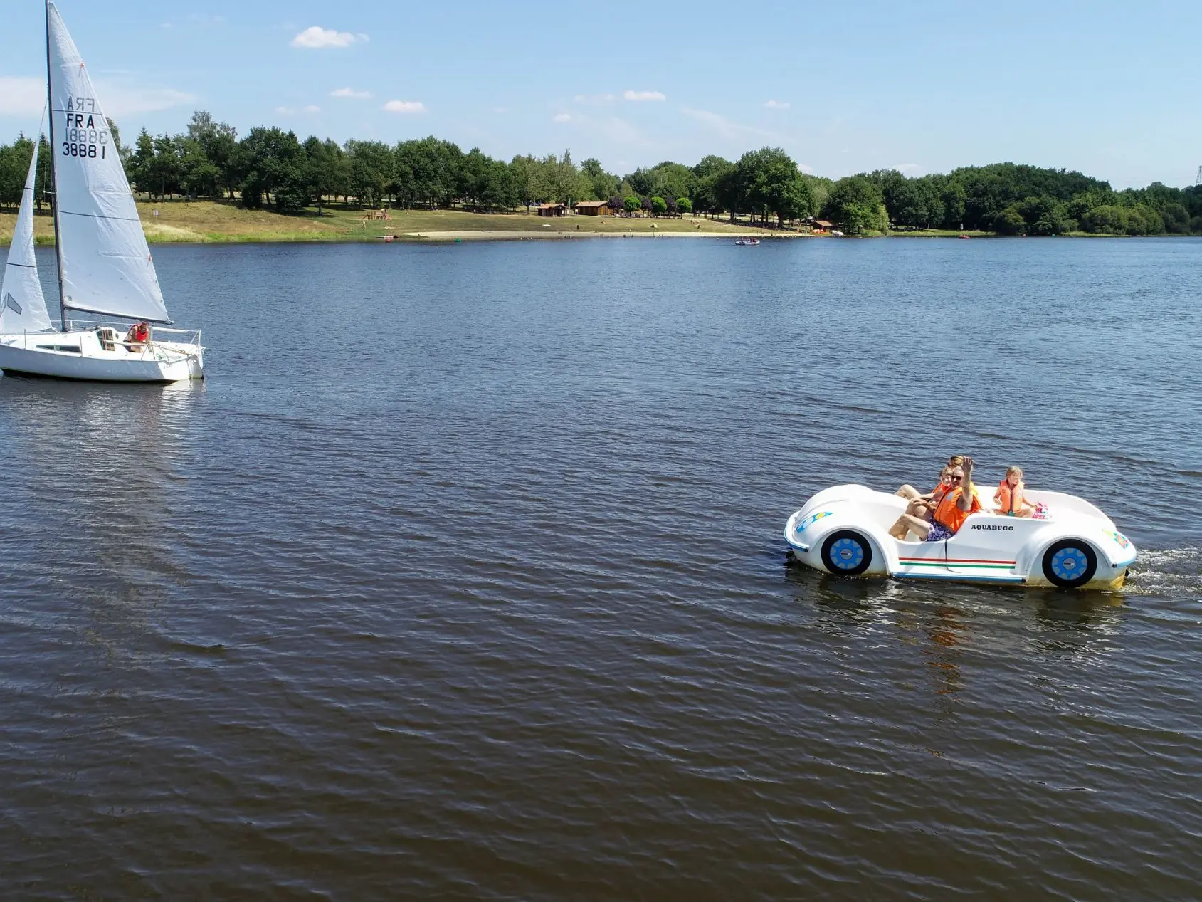 Plage_videix_2019_otpol-pedalo