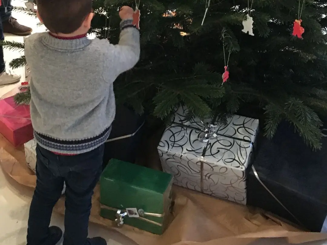 Des cadeaux sous le sapin