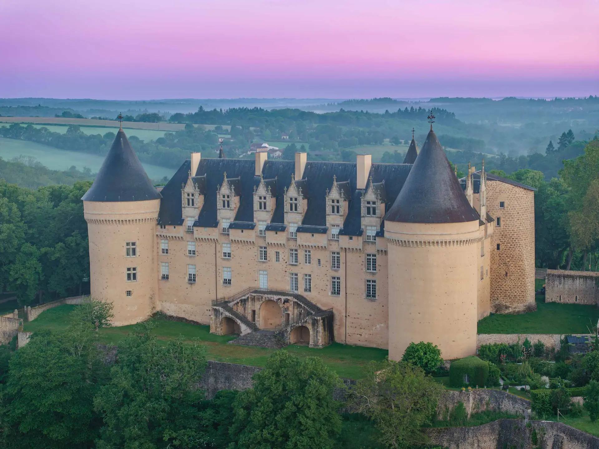 Chateau de Rochechouart - Musée d'art contemporain de la Haute-Vienne