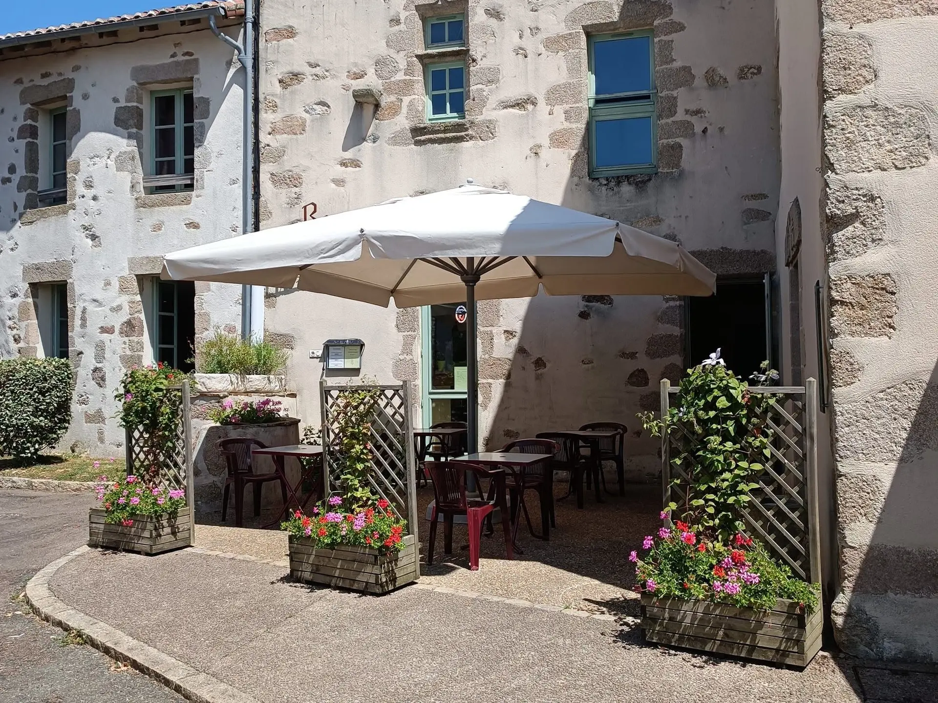La-Mandragore - bar restaurant épicerie -Bussière-Boffy