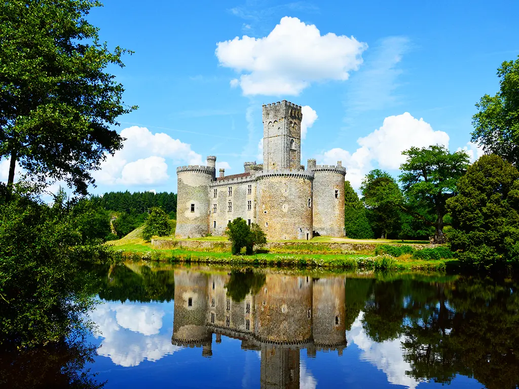 chateau-de-montbrun