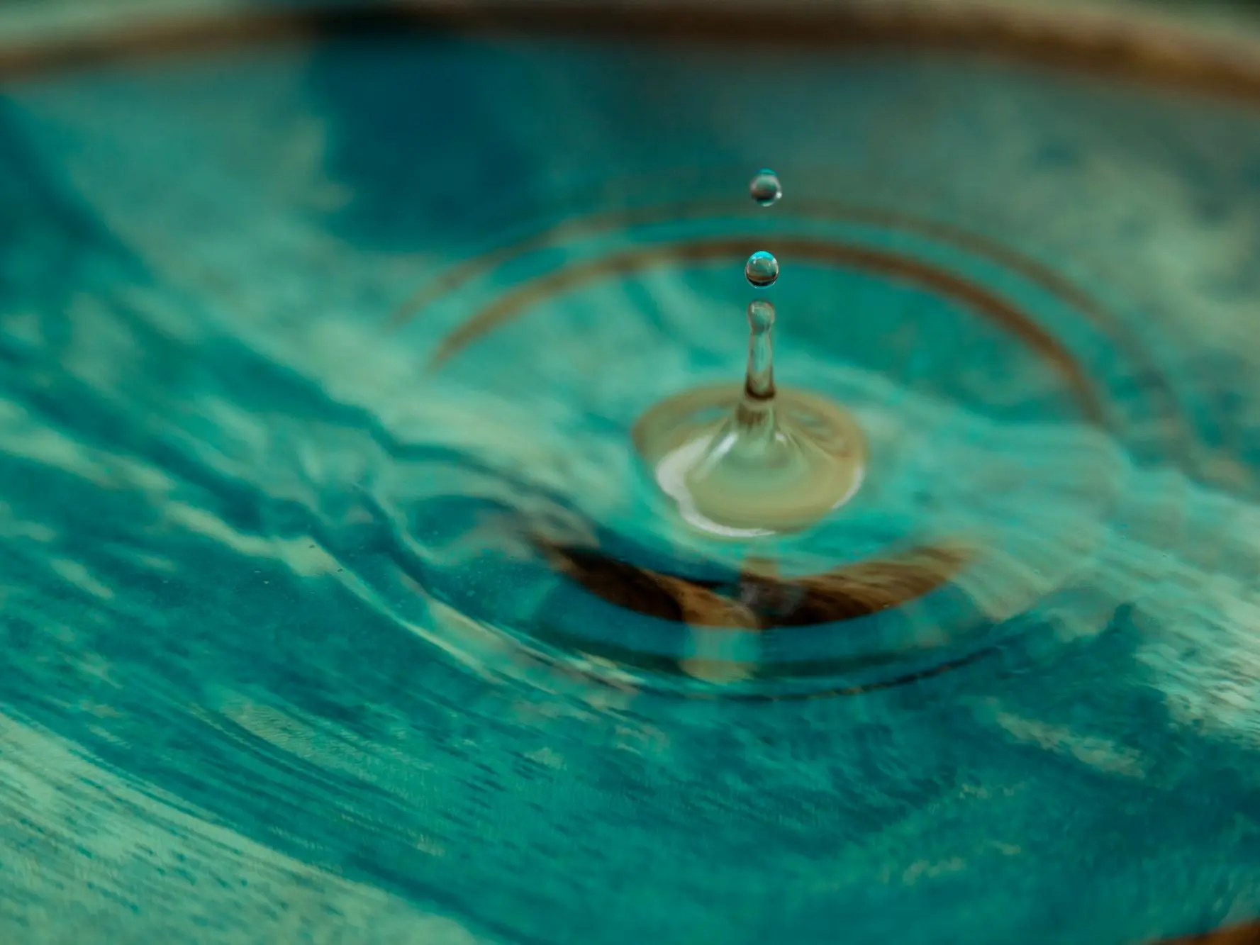 drops-falling-water
