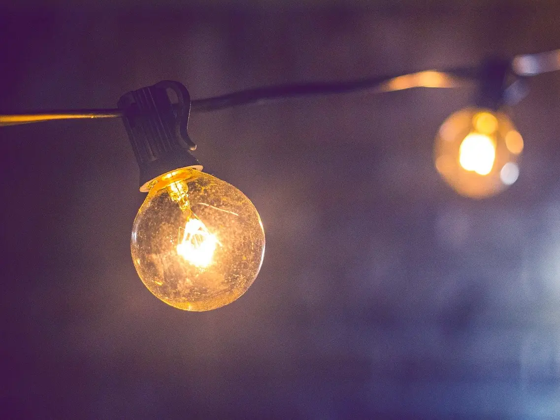 pexels-light-bulb