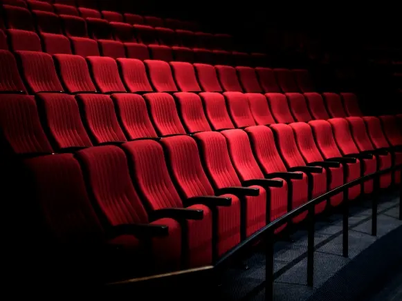 rows-red-seats-theater