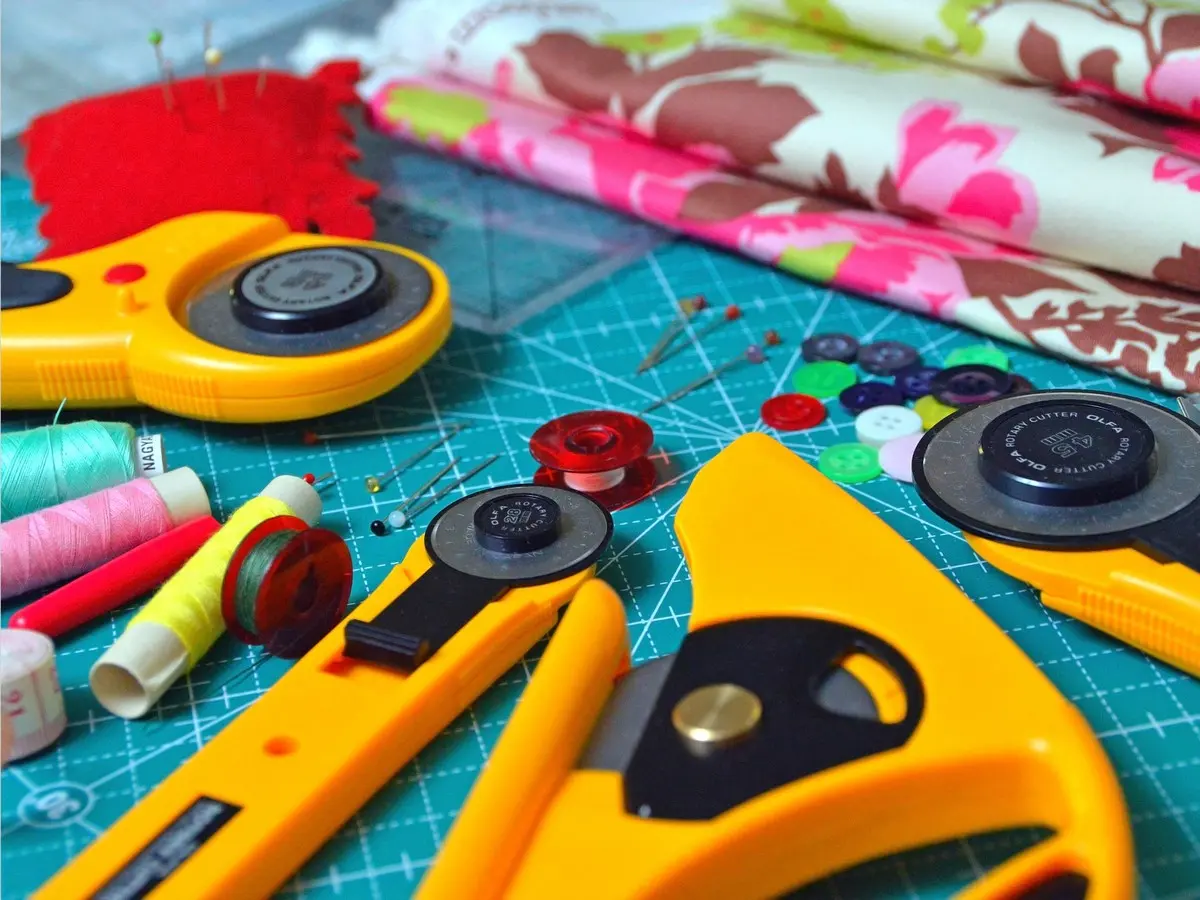 cutting-tool-3673062_1920