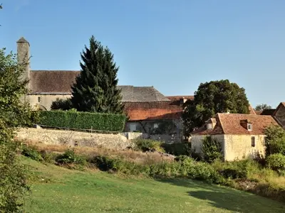 15MontagnacDAuberoche-village-01