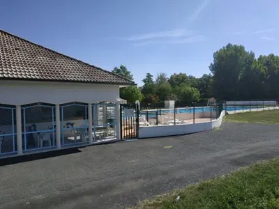 LafeuilladeLarchePiscine