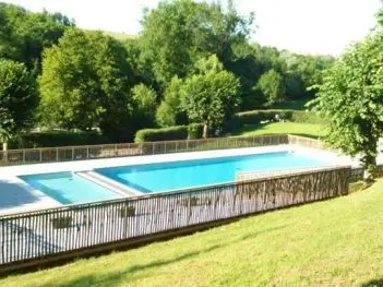 piscine-d-azerat-13323-468-0