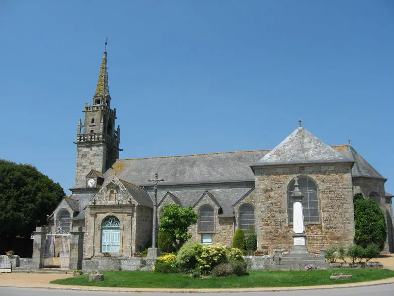 eglise_Saint-Pierre_Prat