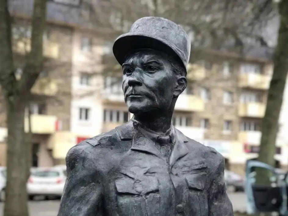 général bollardière