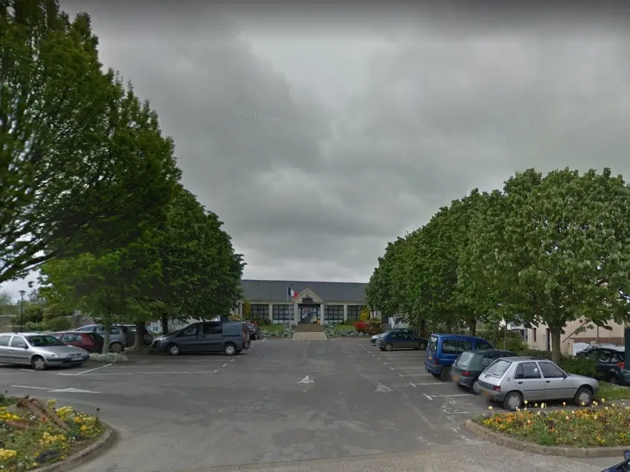 mairie-poullan-sur-mer