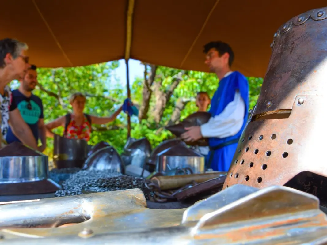 camp-medieval-et-jeux-chateau-de-lastours