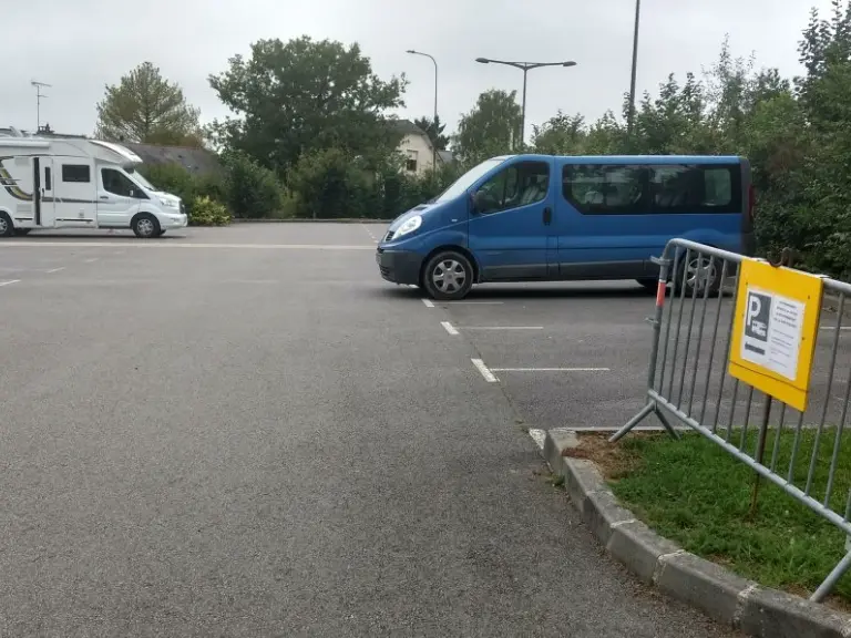 Aire de stationnement allée Saint Etienne Vitré