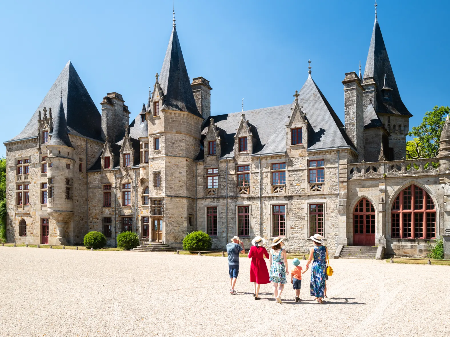 Visite Bois Cornillé en famille (2) ©Vitré Communauté - Mathieu Le Gall (2022)