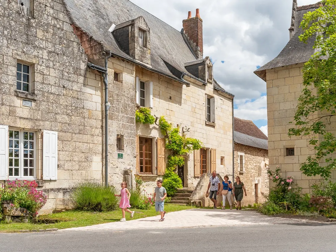 Boucle des châteaux, étape 5 : village de Crissay-sur-Manse.