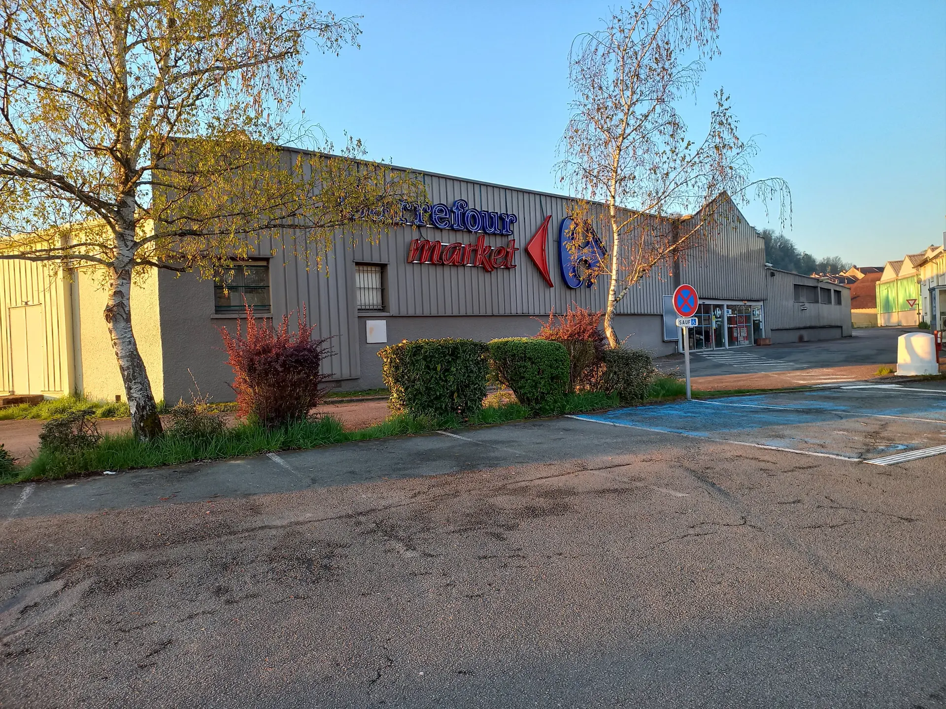 CARREFOUR-MARKET- JUSSEY