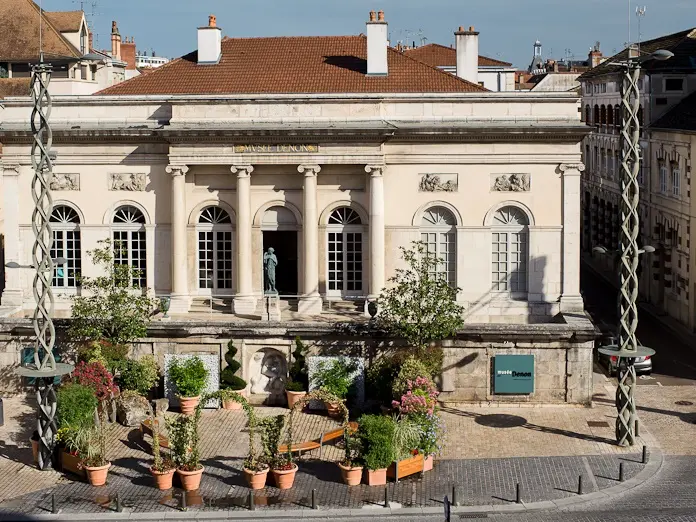 Façade du musée Vivant Denon