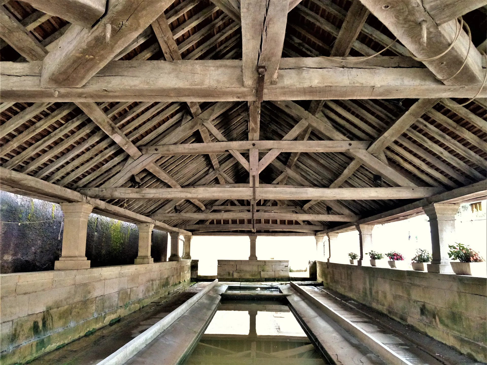 Delain fontaine lavoir