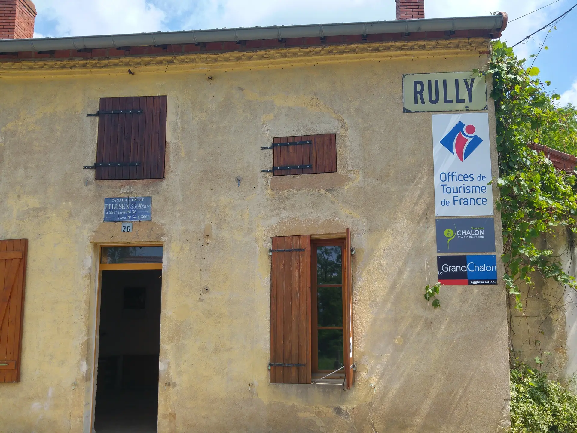 Rully-antenne-office-facade-2016-OT