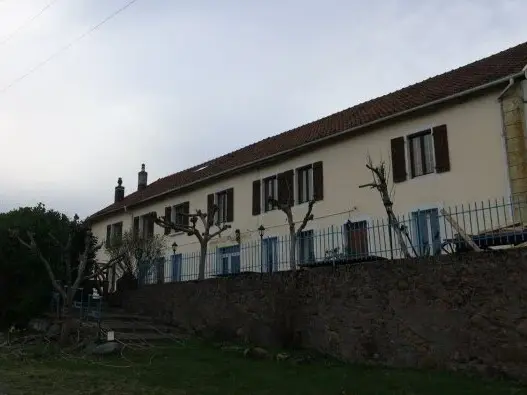 la-municipalite-de-belfahy-a-acquis-la-belle-hetraie-fermee-depuis-plus-de-deux-ans-ils-sont-quelques-benevoles-a-rehabiliter-l-ancienne-auberge-pour-redonner-vie-au-village-photo-sandrine-lassus-1711986723