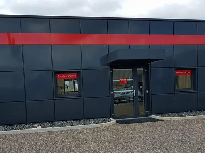 vitrine-agence-477