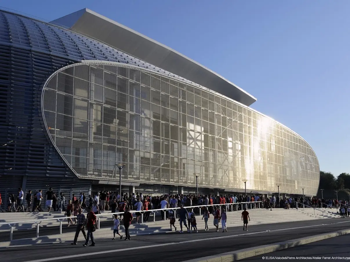 GRAND STADE - Vue extérieure