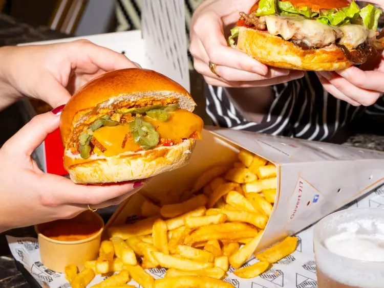 BURGER FM