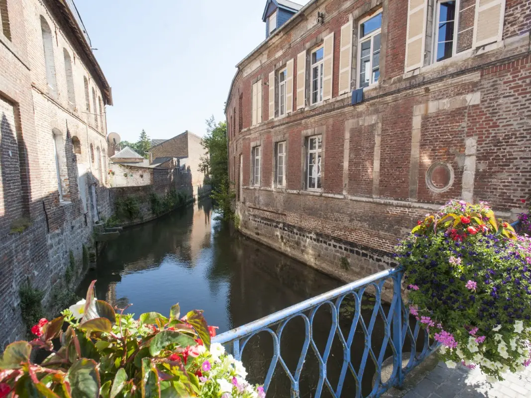 Guise rue Desmoulins sur l'Oise