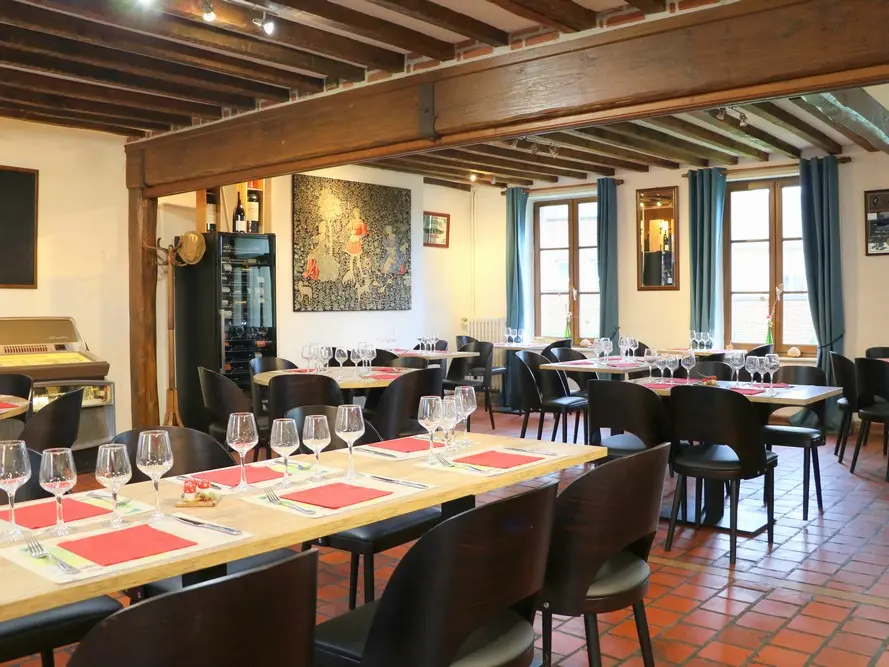 La Table de Maya < Aubenton <  Thiérache < Aisne < Hauts-de-France