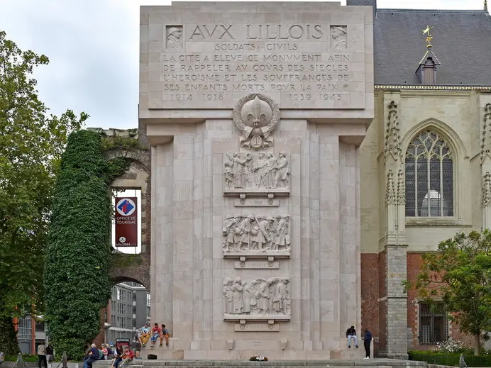 MONUMENT AUX MORTS LILLE