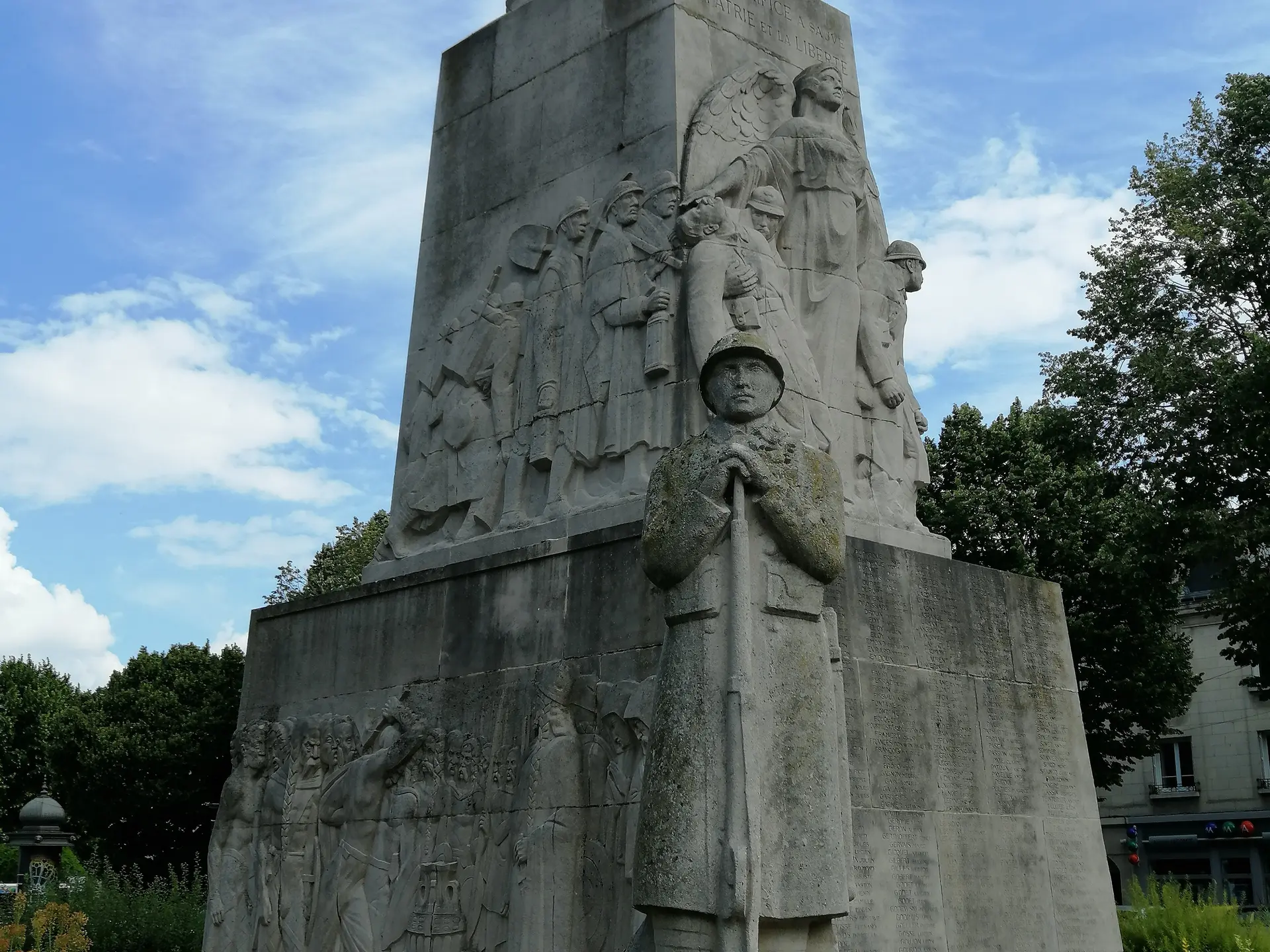 Légende du Vase - monument aux morts ©GrandSoissons Agglomération (5)