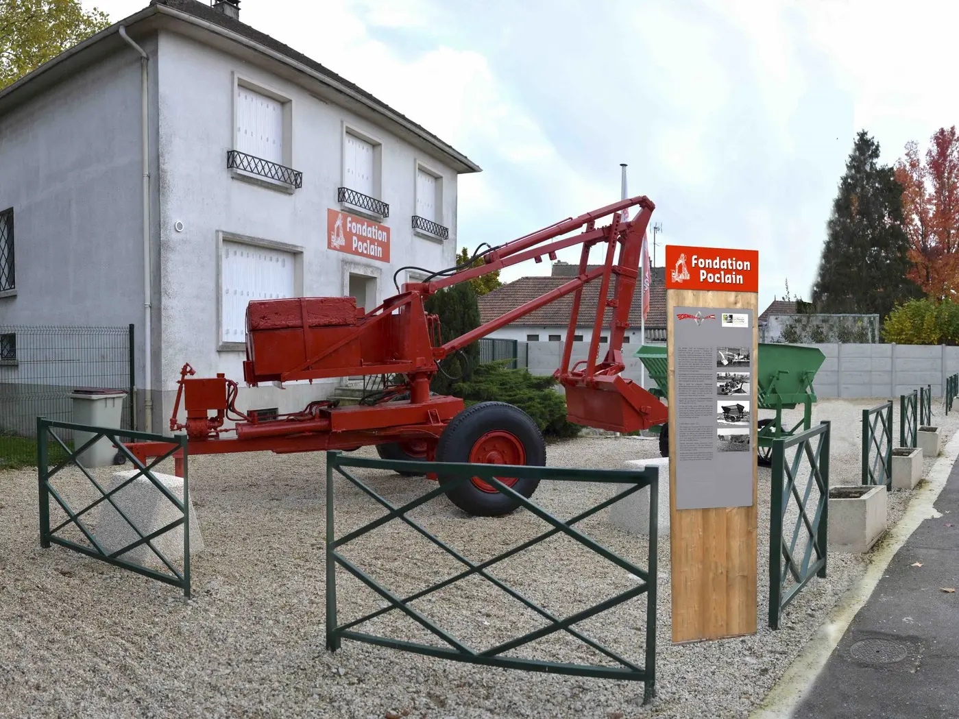 SIEGE FONDATION POCLAIN -1