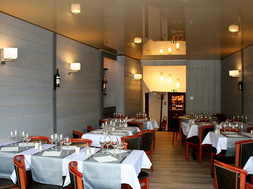 Restaurant Les Chenizelles II < Laon < Aisne < Hauts-de-France
