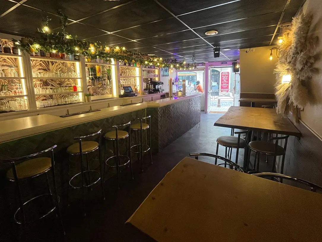 Pao Bar II < Laon < Aisne < Picardie