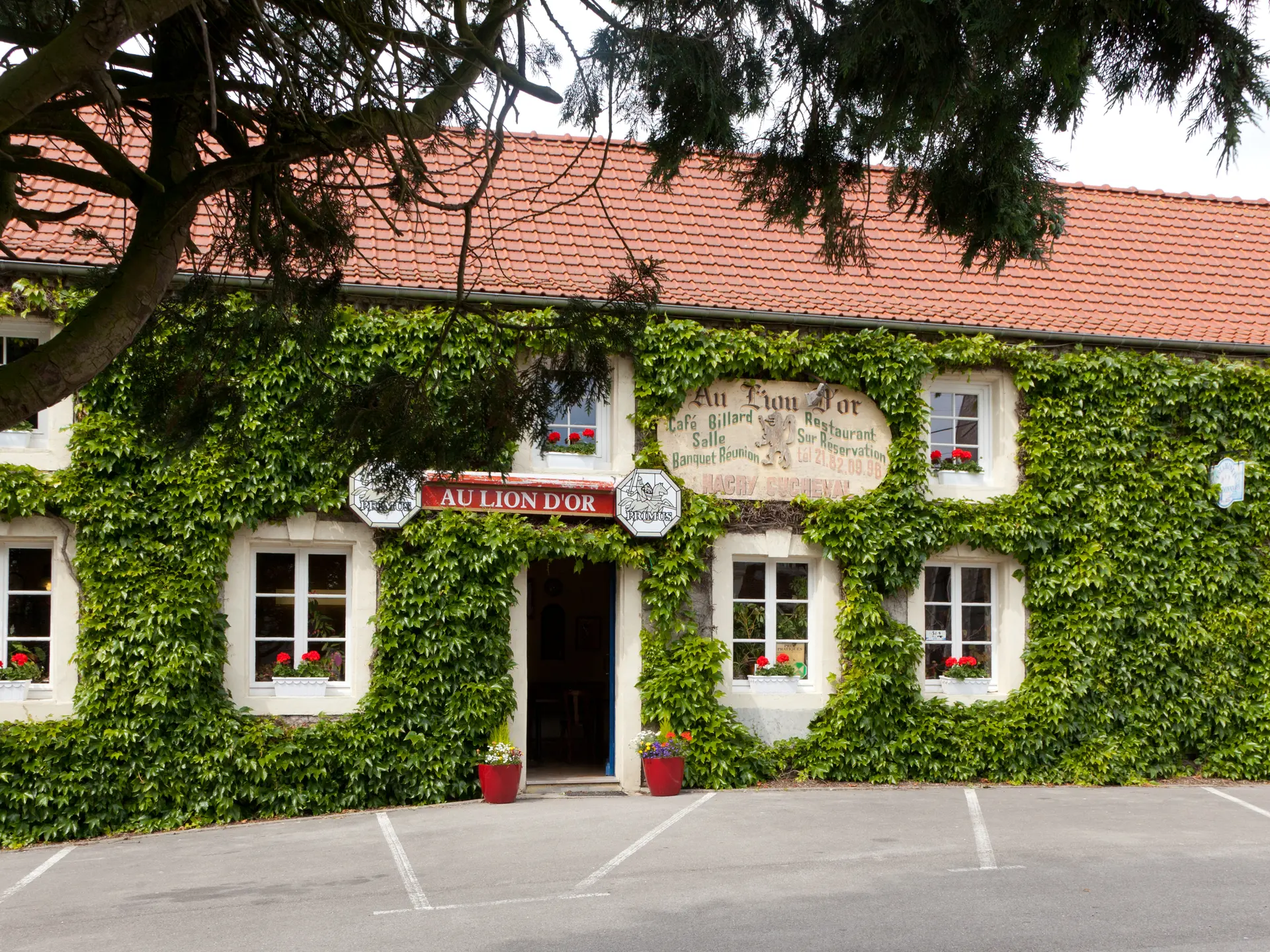 auliondorrestaurantfacade_1