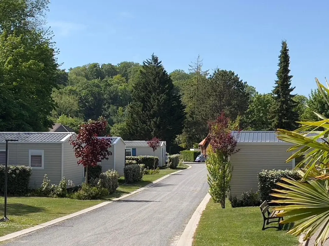 camping-domaine-du-blanc-pignon-la-caloterie-01_1