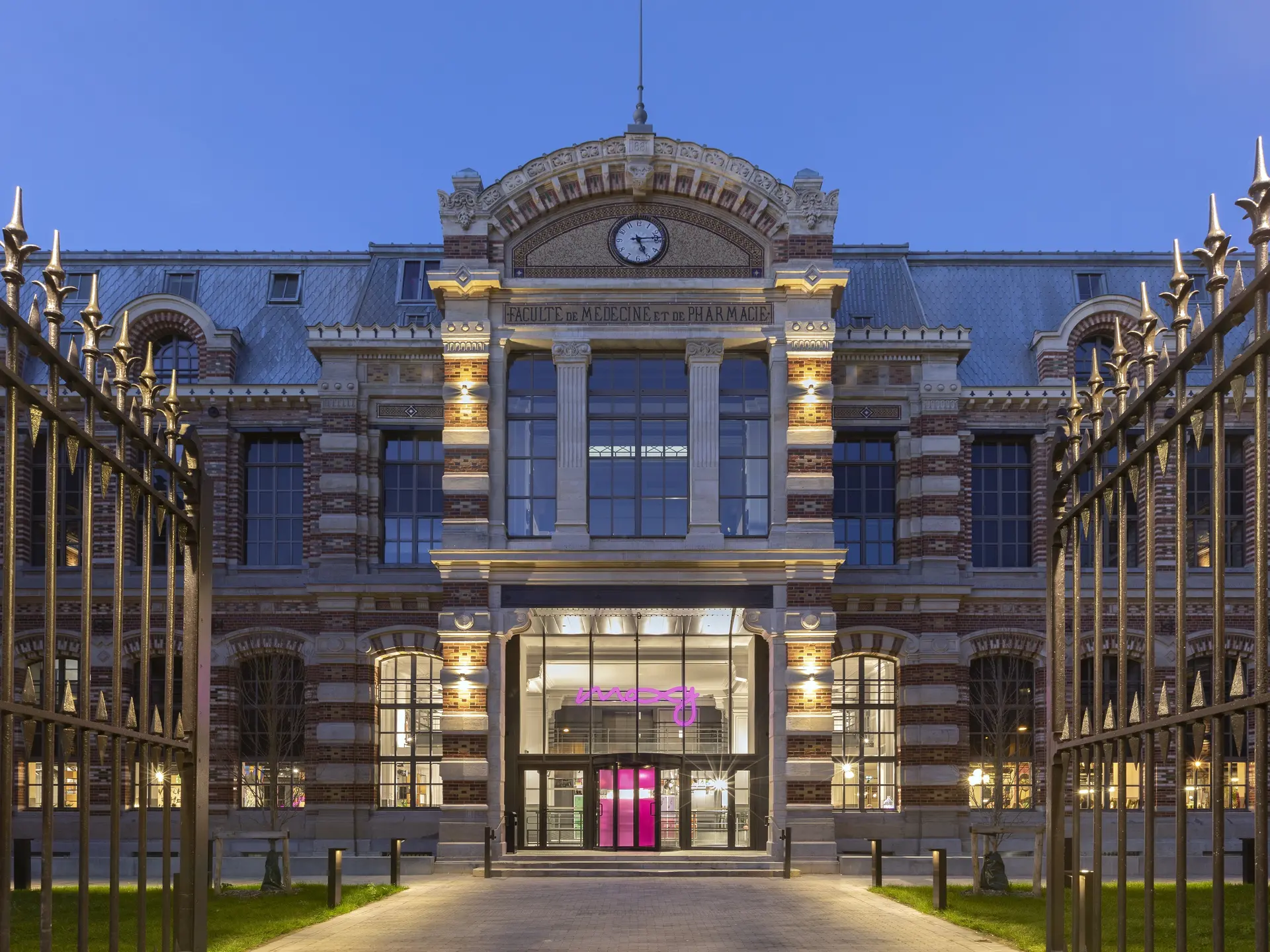 MOXY LILLE CITY - Façade