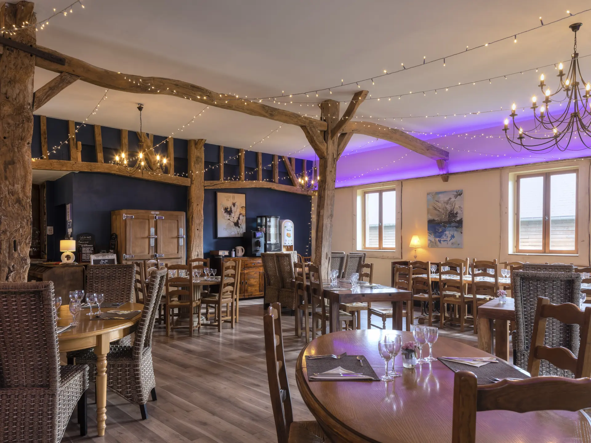 Les Lavandières - salle de restaurant - La Grange
