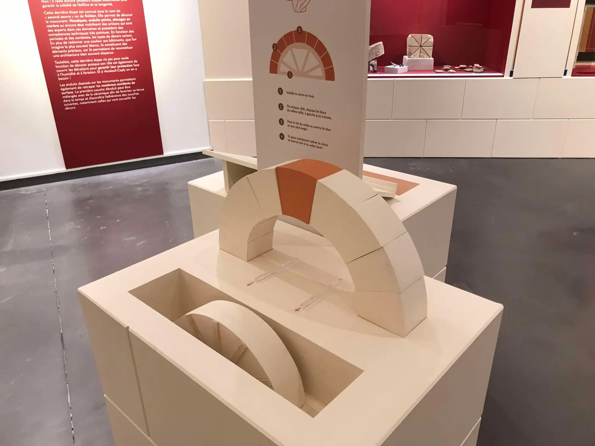 Voûte à construire dans l'exposition