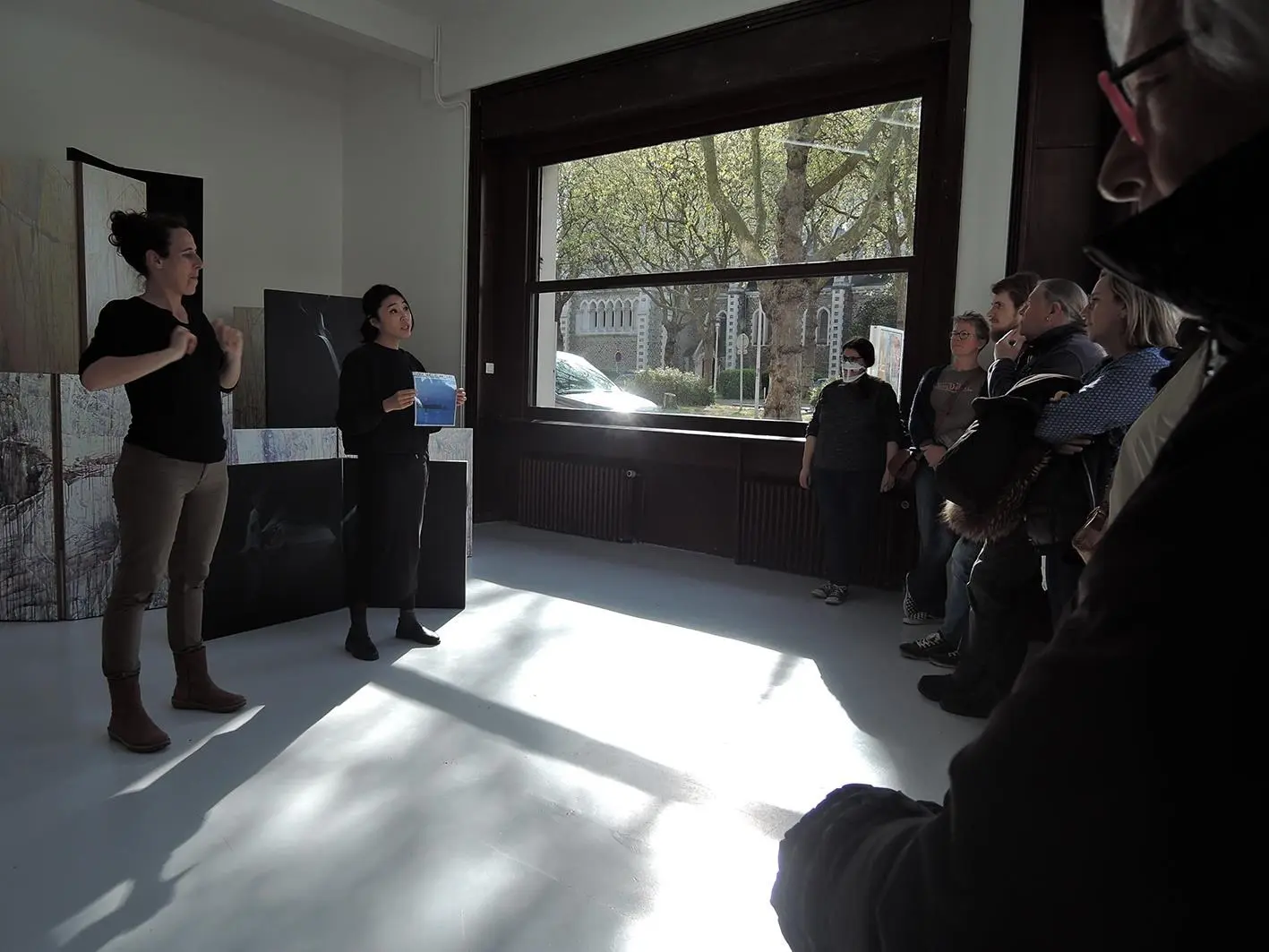 Visite LSF de l'exposition «L'Heure bleue», 2022